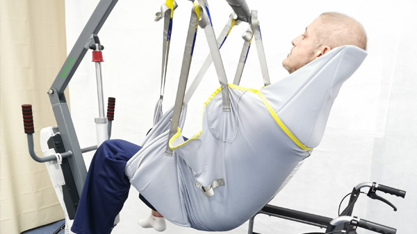 Dicas para usar uma bandoleira ambulante do ponto de vista geral de um fisioterapeuta